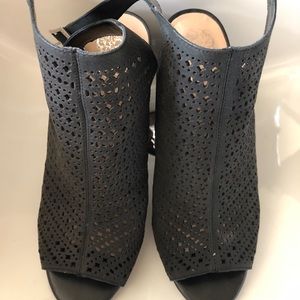 Vince Camuto, size 9, great condition
